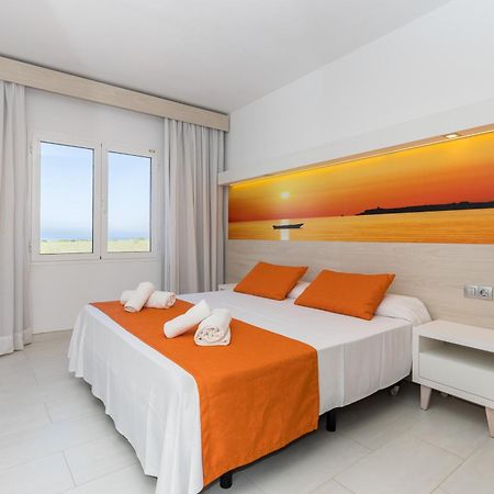 Arenas De Son Bou Hotel Exterior photo