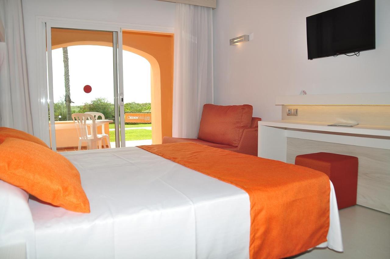 Arenas De Son Bou Hotel Exterior photo