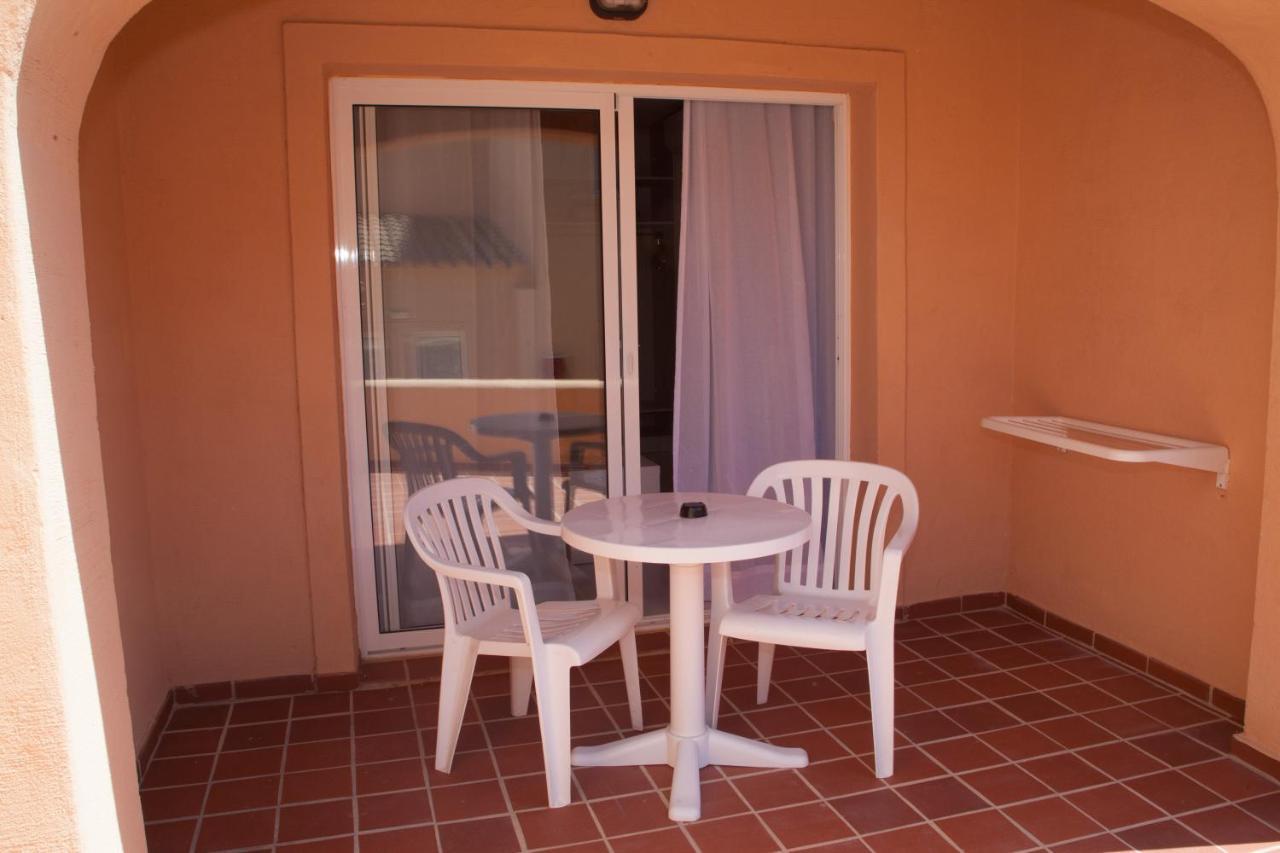 Arenas De Son Bou Hotel Exterior photo