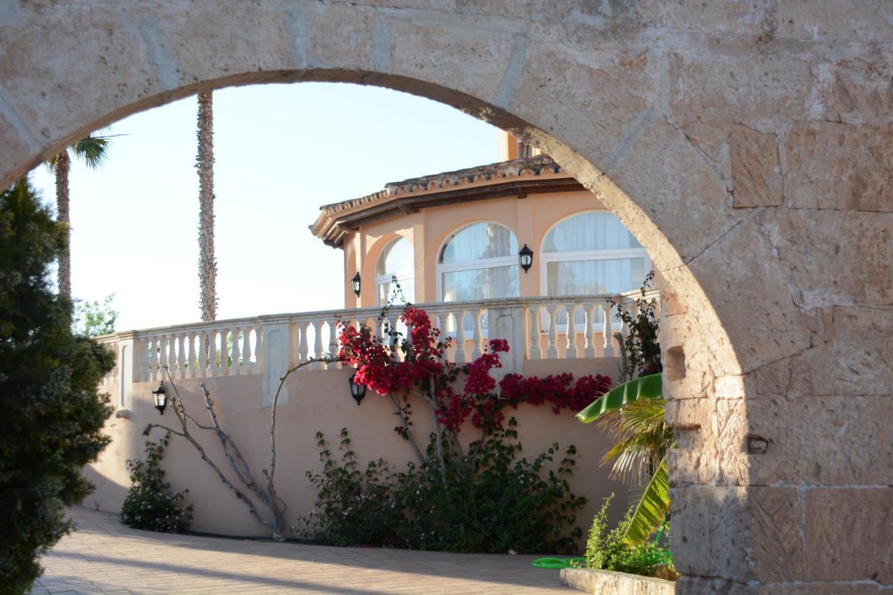 Arenas De Son Bou Hotel Exterior photo