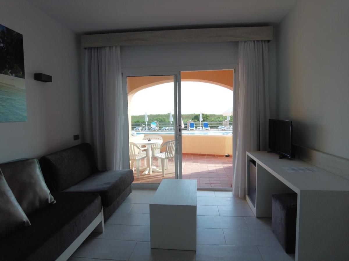 Arenas De Son Bou Hotel Exterior photo