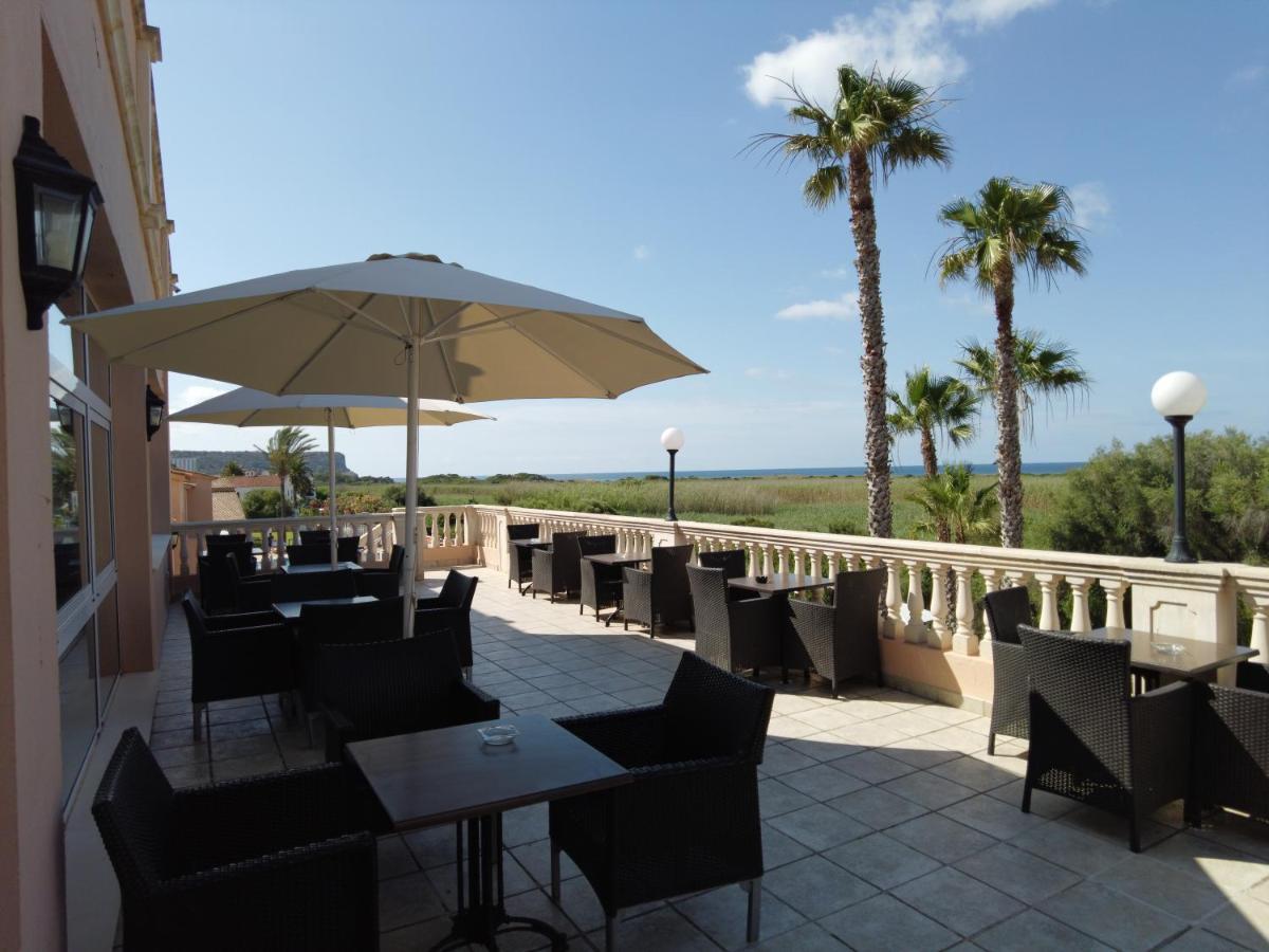 Arenas De Son Bou Hotel Exterior photo