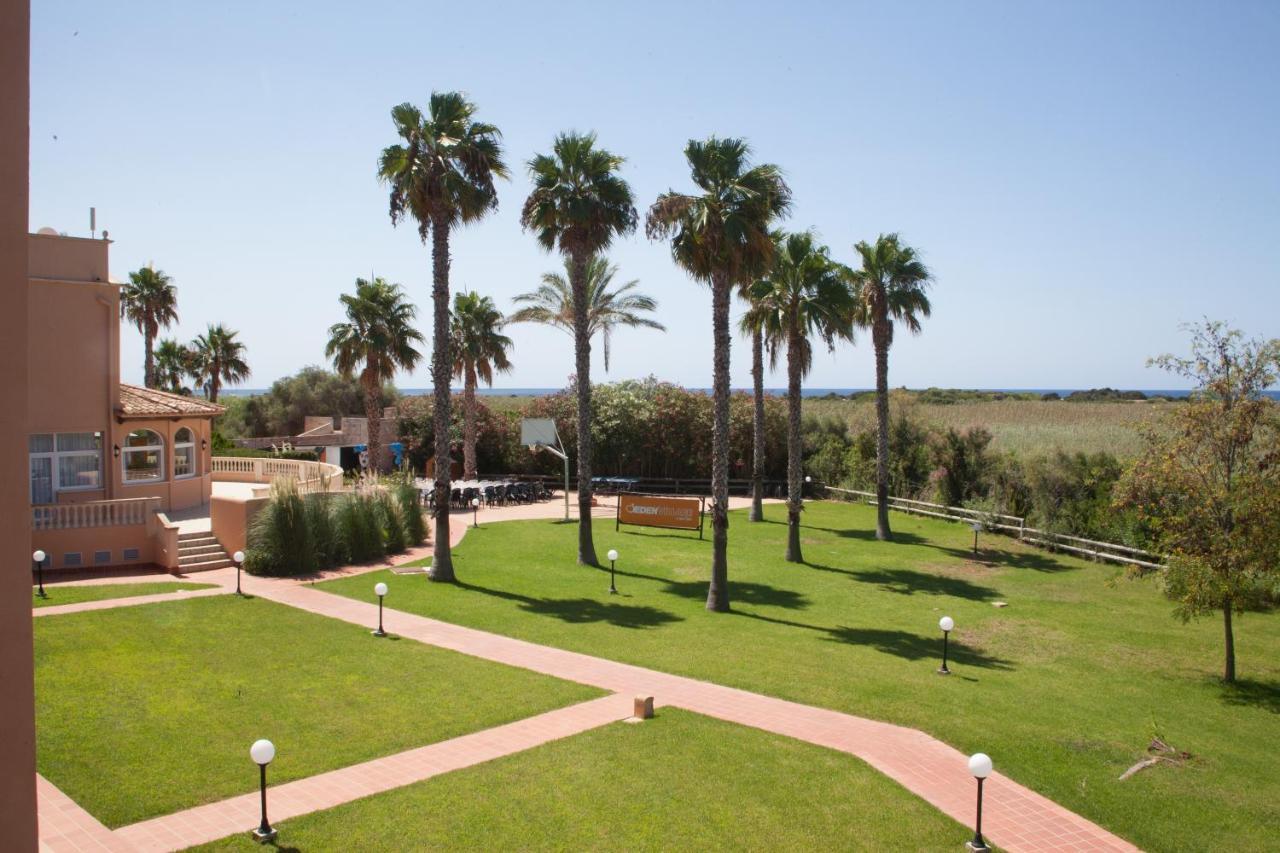 Arenas De Son Bou Hotel Exterior photo