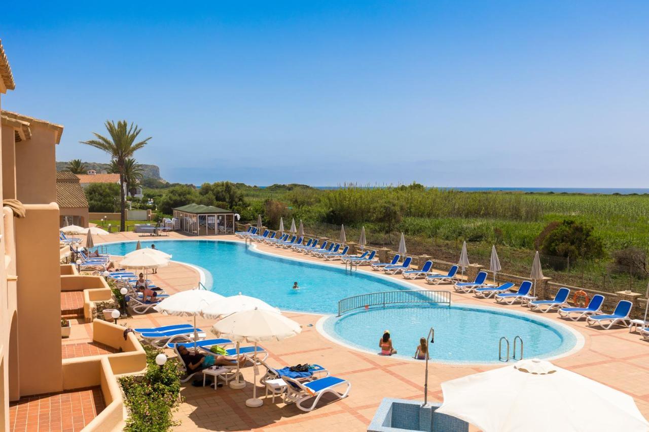 Arenas De Son Bou Hotel Exterior photo