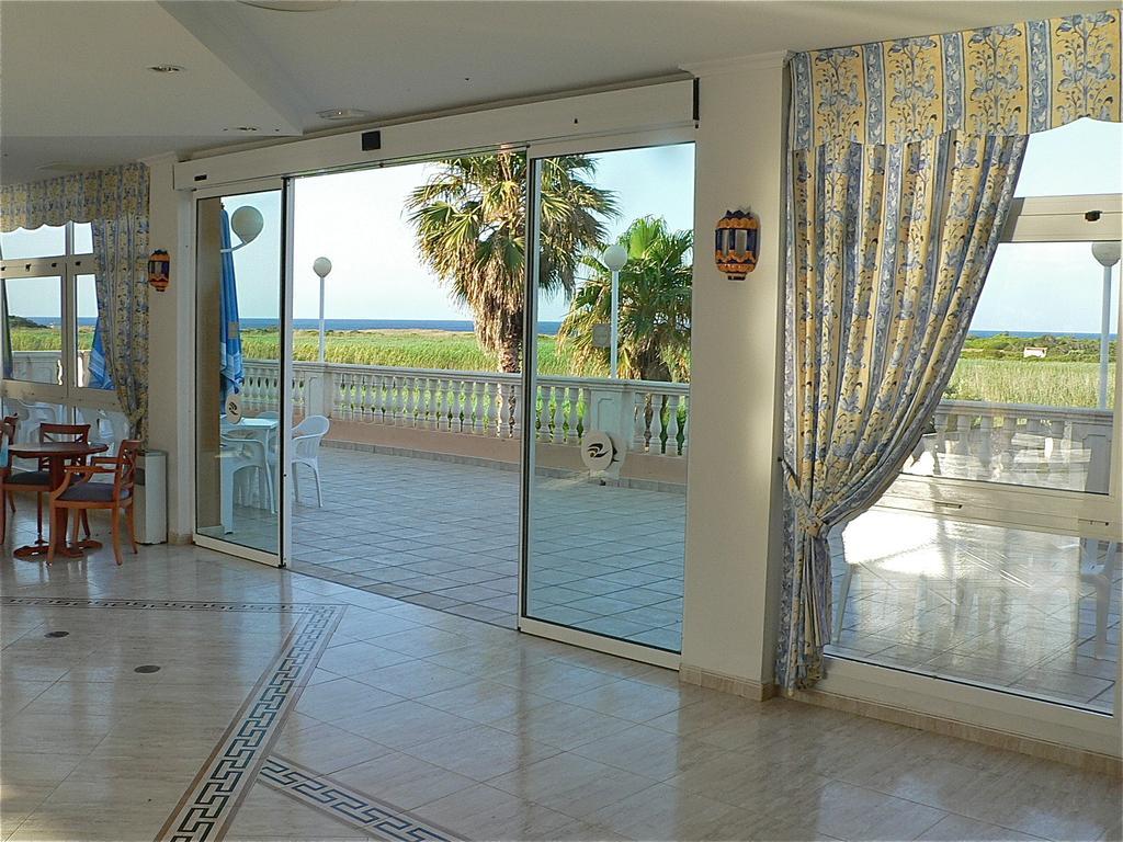 Arenas De Son Bou Hotel Exterior photo